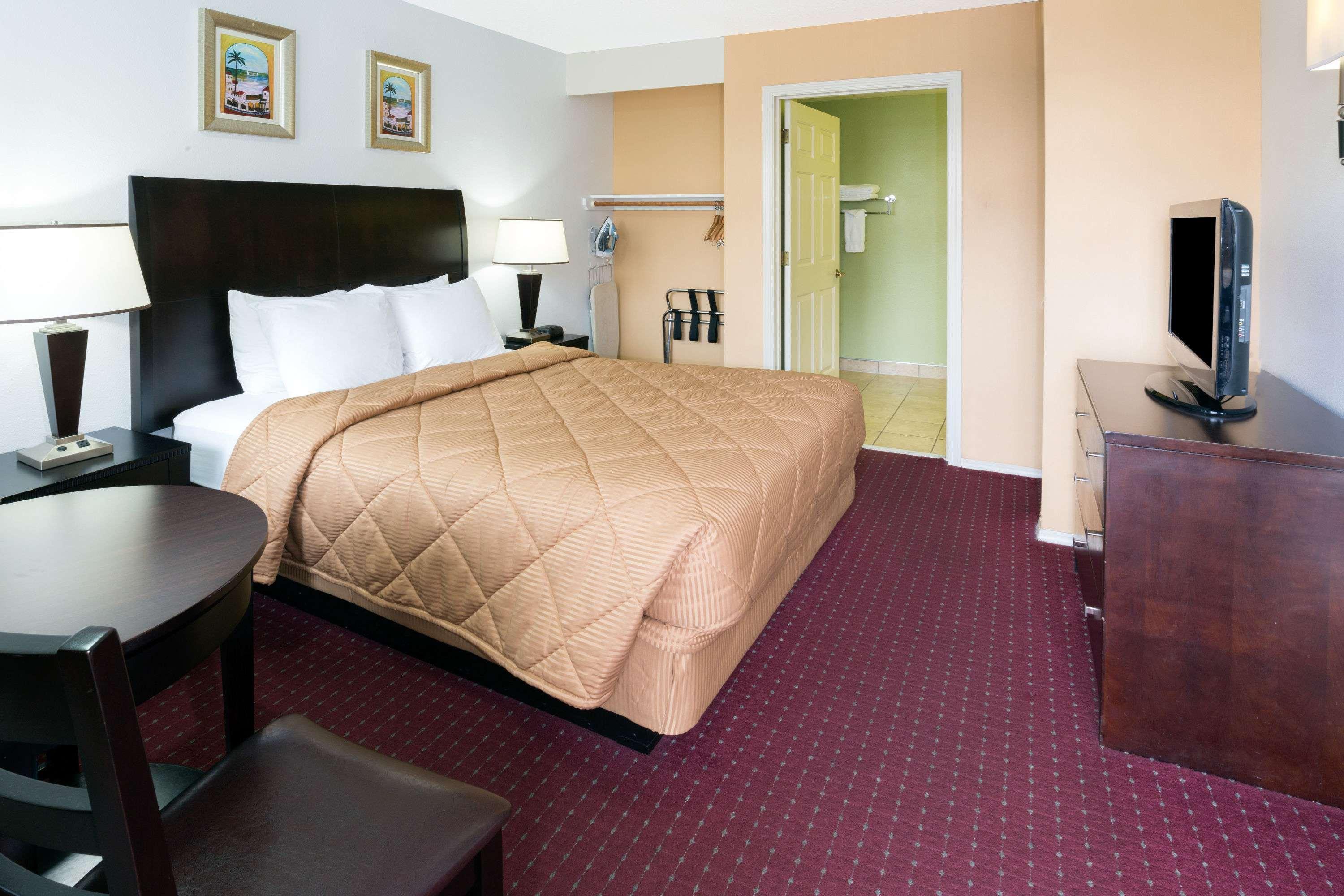 Days Inn By Wyndham Newport Or Dış mekan fotoğraf