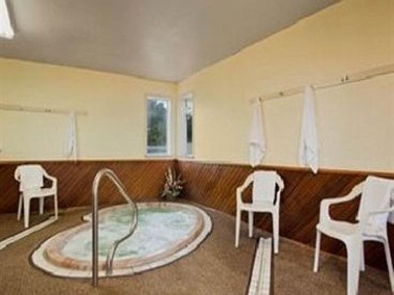 Days Inn By Wyndham Newport Or Dış mekan fotoğraf